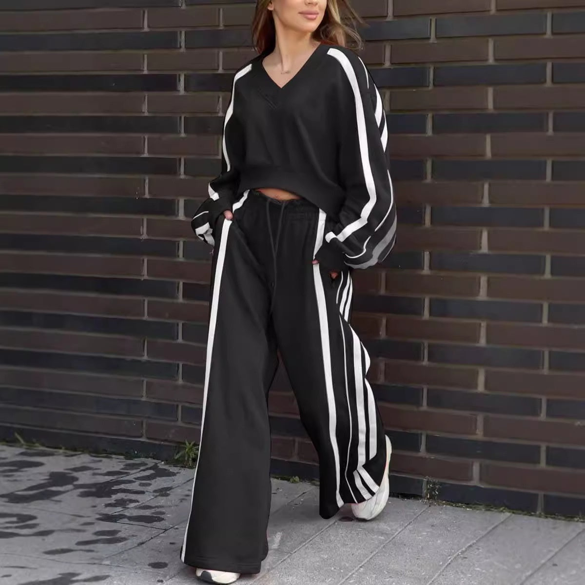 V-Neck Sweatshirt & Wide-Leg Pants 2-Piece Set pentagow